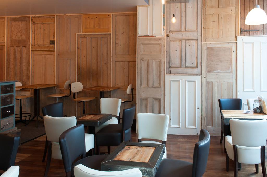 Hotel Forty One Driffield Bagian luar foto