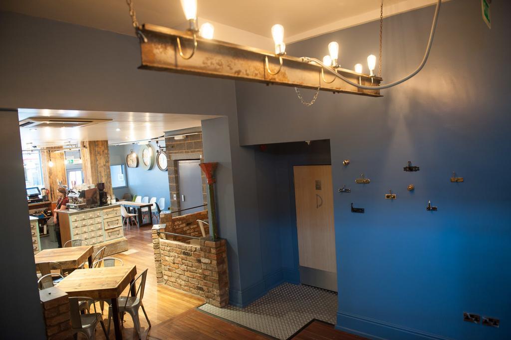 Hotel Forty One Driffield Bagian luar foto
