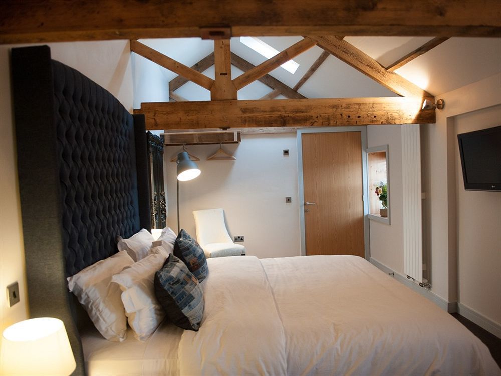 Hotel Forty One Driffield Bagian luar foto