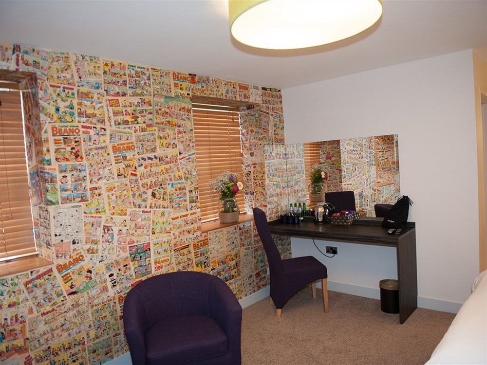 Hotel Forty One Driffield Bagian luar foto