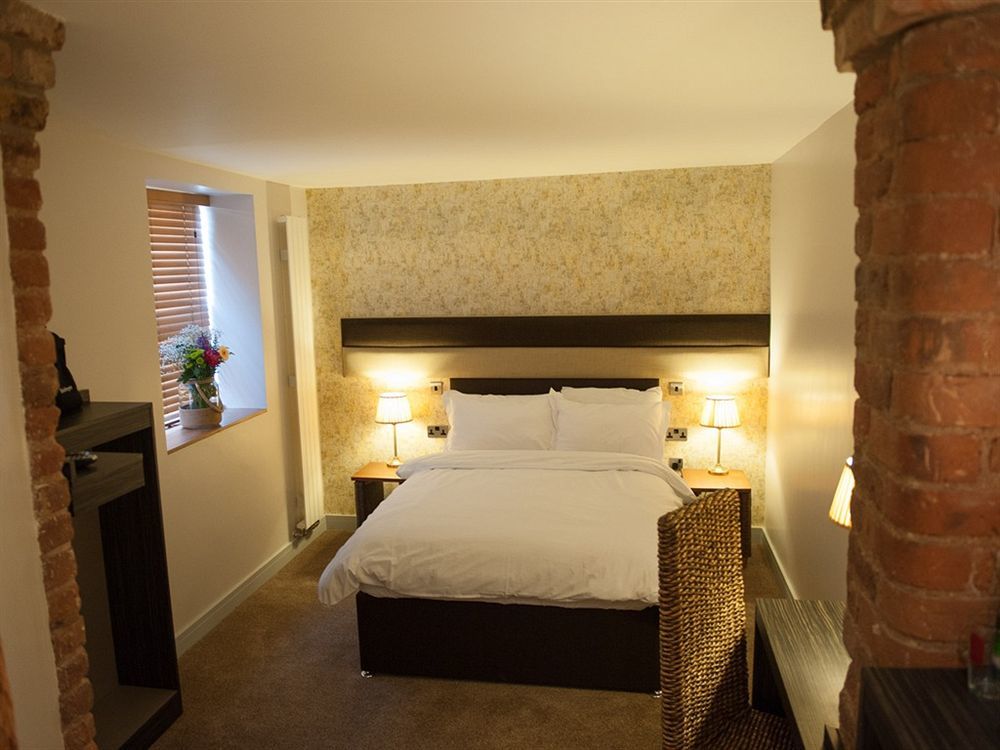 Hotel Forty One Driffield Bagian luar foto