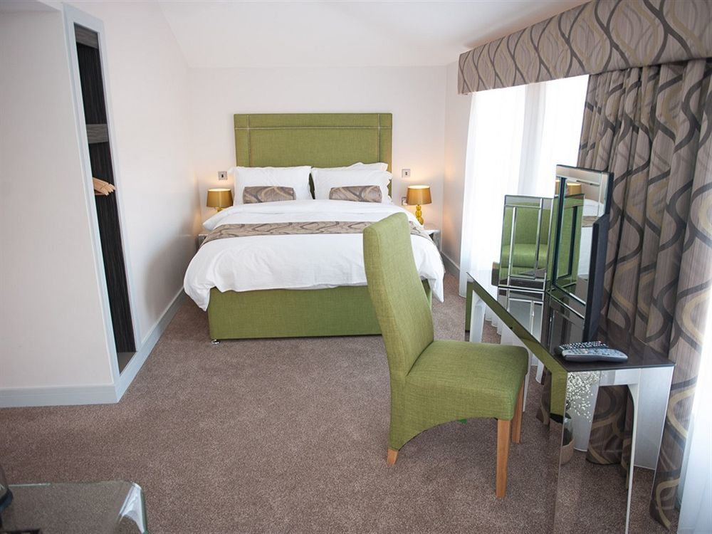 Hotel Forty One Driffield Bagian luar foto