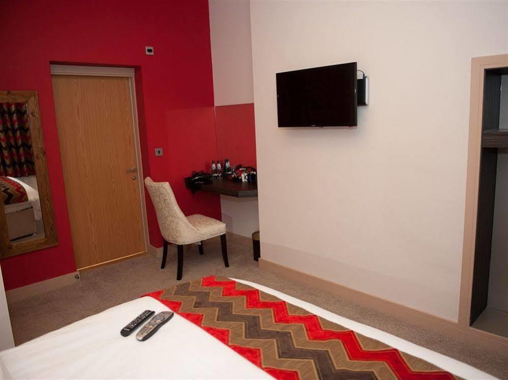 Hotel Forty One Driffield Bagian luar foto
